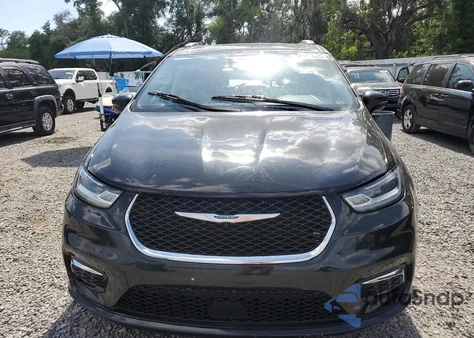 2022 Chrysler Pacifica Touring L z USA, uszkodzony, nr VIN 2C4RC1BG3NR116904